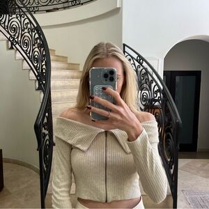 Off-Shoulder Zip Rib Crop Top in Cream